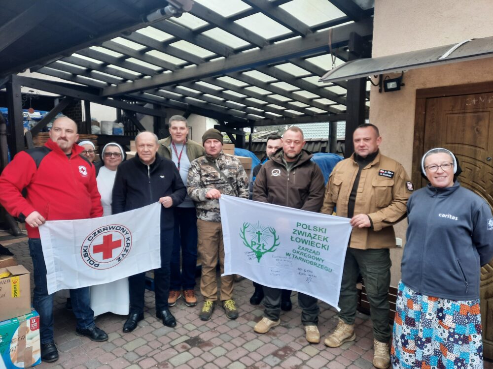 Tarnobrzescy myśliwi z pomocą humanitarną w Bachmucie